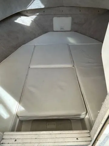 Slide: The Image of Parker Marine 2310 Walkaround 2004 - 4