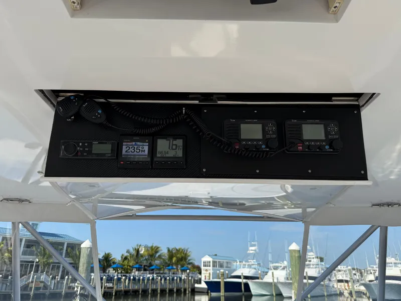 Slide: The Image of Hines-Farley Custom Sportfish 1985 - 17