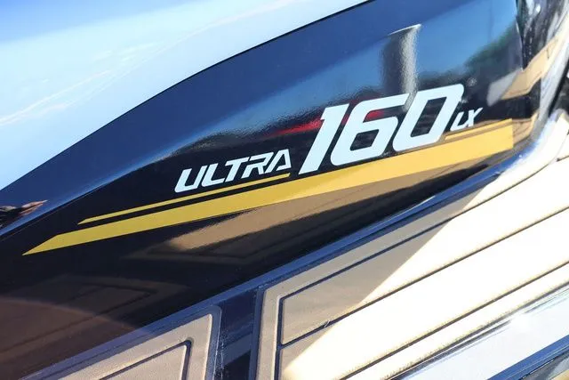 Slide: The Image of Kawasaki Jet Ski® Ultra® 160 LX 2026 - 10