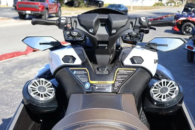 Slide: The Image of Kawasaki Jet Ski® Ultra® 160 LX 2026 - 13