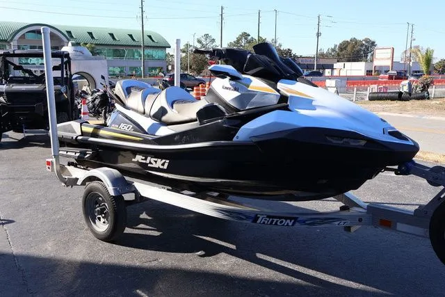 Slide: The Image of Kawasaki Jet Ski® Ultra® 160 LX 2026 - 8
