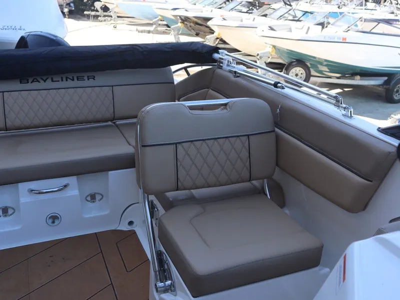 Slide: The Image of Bayliner D22 2026 - 10