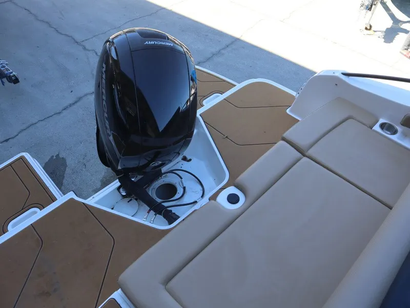 Slide: The Image of Bayliner D22 2026 - 15