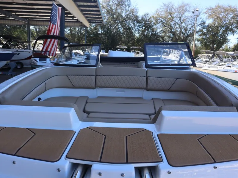 Slide: The Image of Bayliner D22 2026 - 18