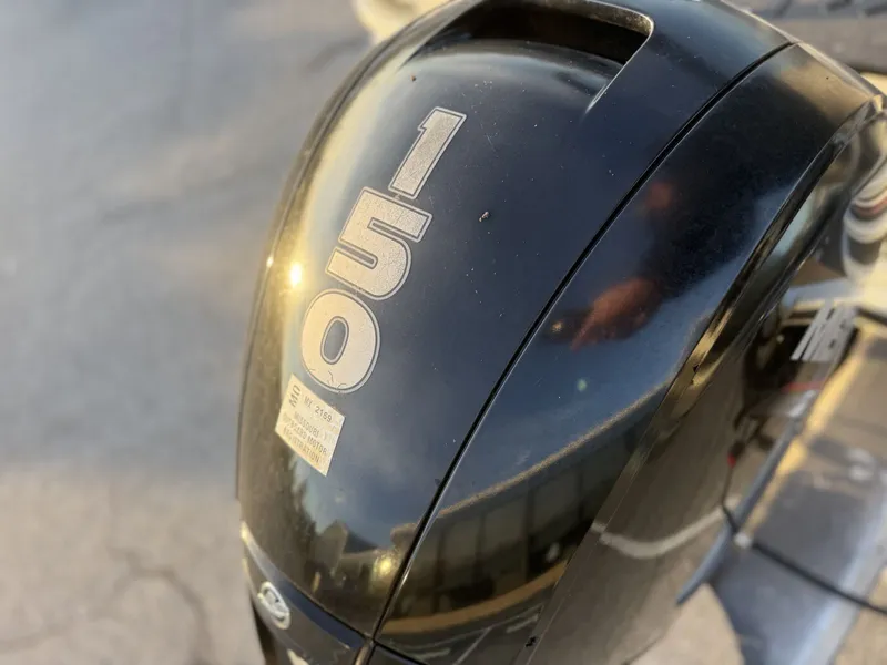 Slide: The Image of Ranger Reata 220F 2020 - 30