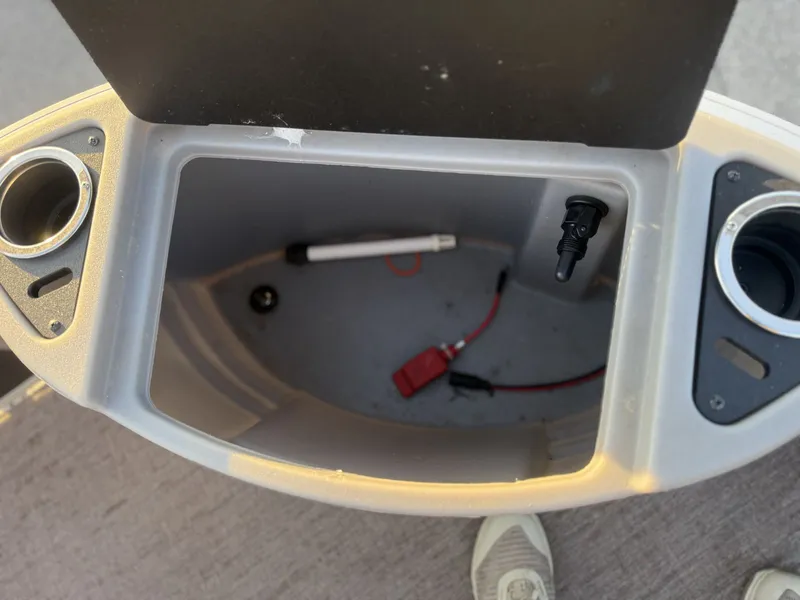 Slide: The Image of Ranger Reata 220F 2020 - 52