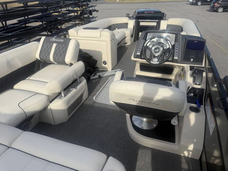 Slide: The Image of Barletta Lusso L25U 2025 - 14