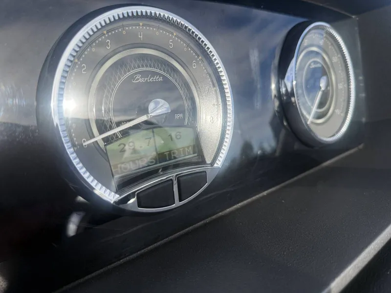 Slide: The Image of Barletta Lusso L25U 2025 - 16