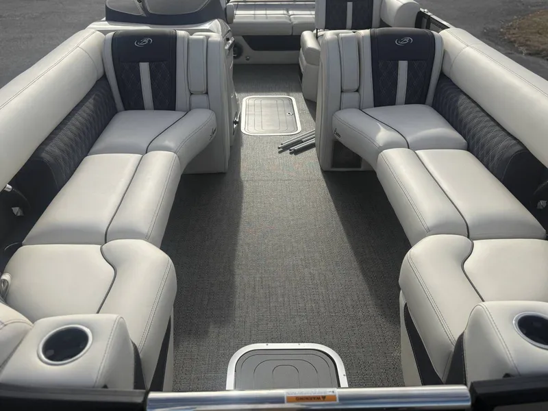 Slide: The Image of Barletta Lusso L25U 2025 - 4