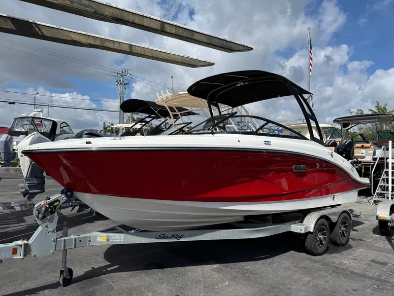 Slide: The Image of Sea Ray SPX 210 Outboard 2026 - 1