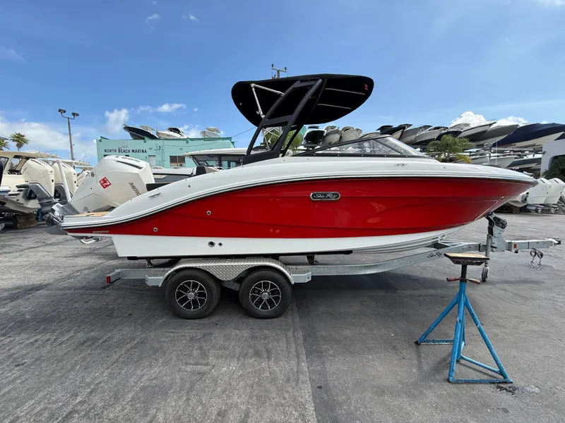 Slide: The Image of Sea Ray SPX 210 Outboard 2026 - 0