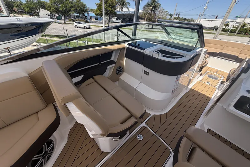 Slide: The Image of Sea Ray SLX 310 Outboard 2026 - 21