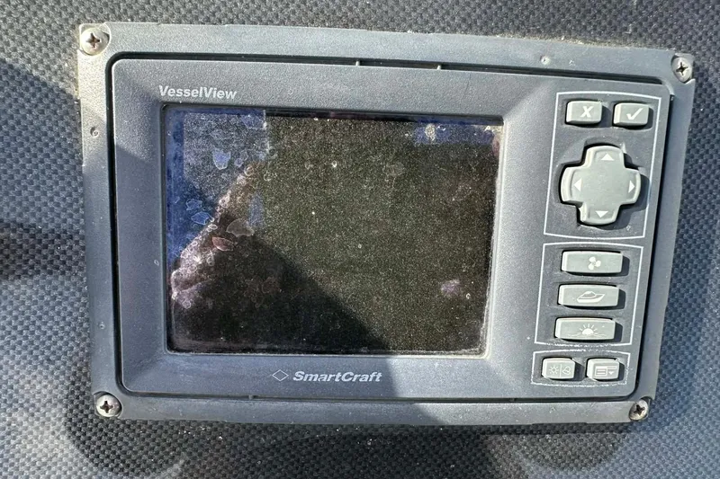 Slide: The Image of SmartCraft VesselView display on 1995 Wellcraft 302 Scarab Sport boat dashboard. - 7