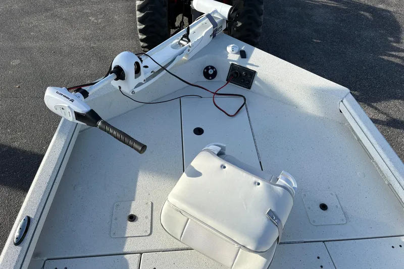 Slide: The Image of 2026 Ranger RB200 boat deck with trolling motor and seat. - 15