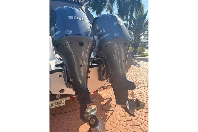 Slide: The Image of Twin Yamaha 300's - 8