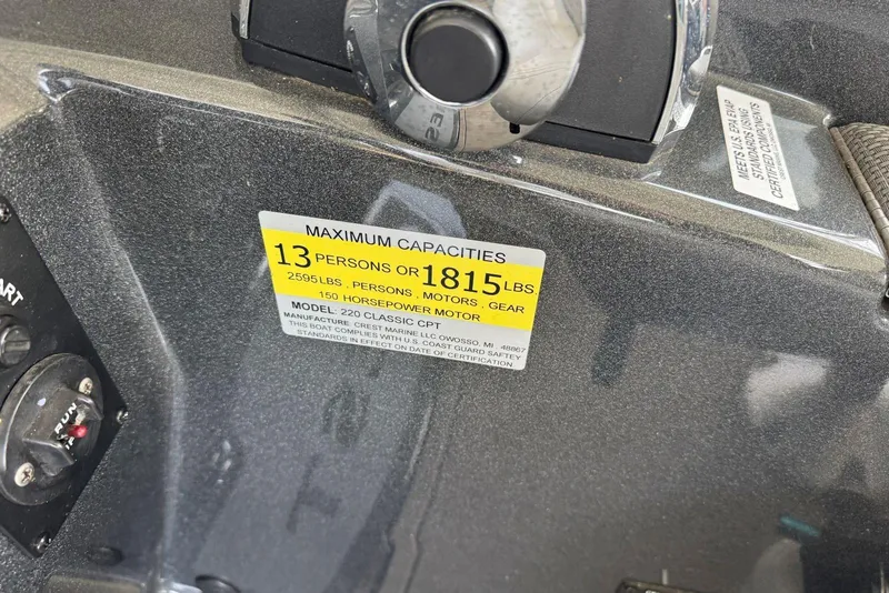 Slide: The Image of 2022 Crest Classic Platinum 220 SLRC capacity label, 13 persons or 1815 lbs. - 36