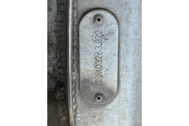 Slide: The Image of Serial number plate on 2022 Crest Classic Platinum 220 SLRC boat. - 37