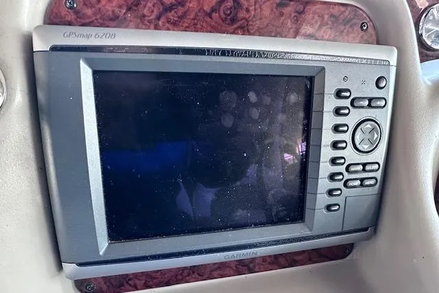 Slide: The Image of Garmin GPSmap 6208 on 2007 Sea Ray 340 Sundancer dashboard. - 14