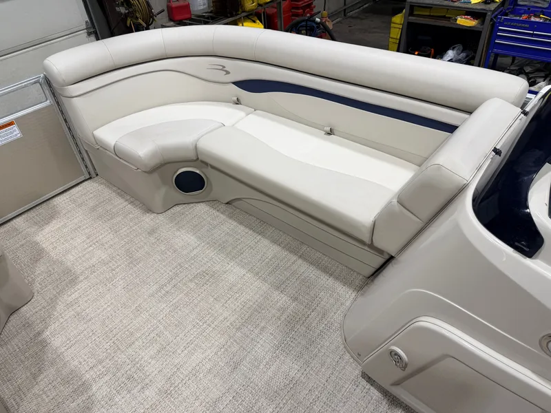 Slide: The Image of Bennington 20 SLX Pontoon 2018 - 11