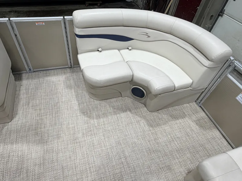 Slide: The Image of Bennington 20 SLX Pontoon 2018 - 13