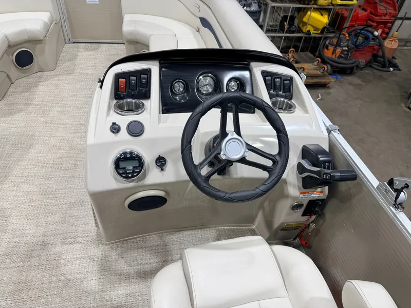 Slide: The Image of Bennington 20 SLX Pontoon 2018 - 18