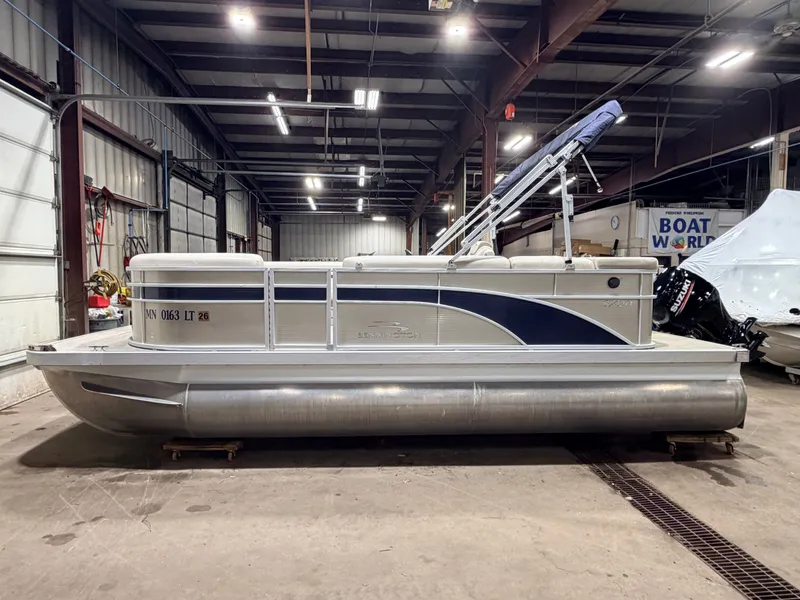 Slide: The Image of Bennington 20 SLX Pontoon 2018 - 21