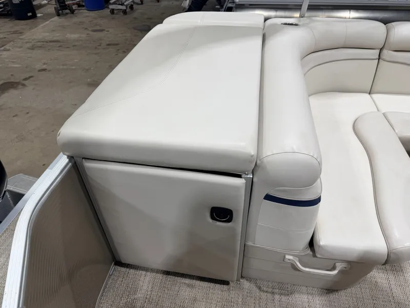 Slide: The Image of Bennington 20 SLX Pontoon 2018 - 36