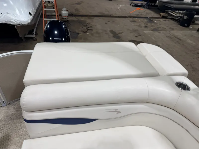 Slide: The Image of Bennington 20 SLX Pontoon 2018 - 39
