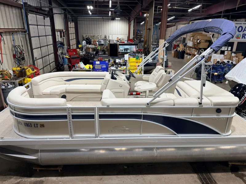 Slide: The Image of Bennington 20 SLX Pontoon 2018 - 4