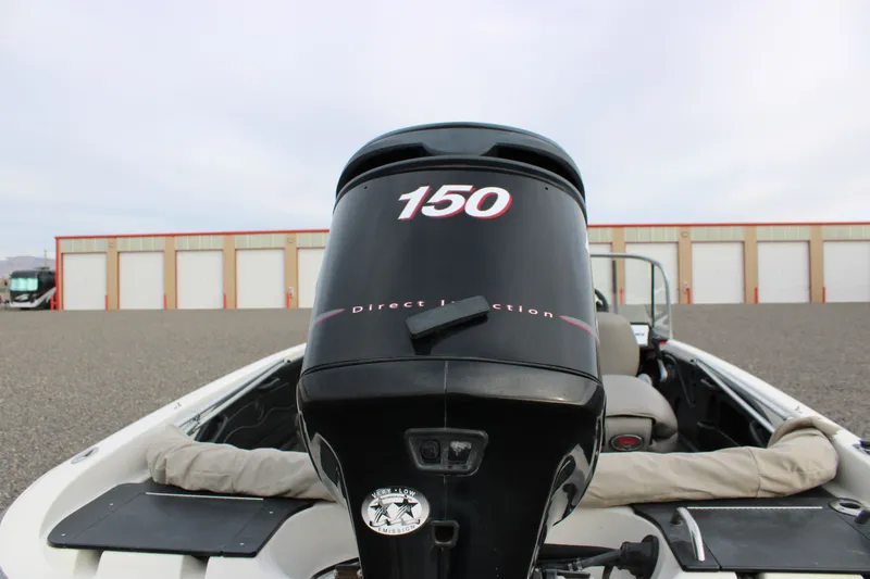 Slide: The Image of Ranger 1850 Reata 2008 - 7