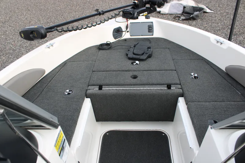 Slide: The Image of Ranger 1850 Reata 2008 - 8