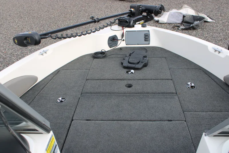 Slide: The Image of Ranger 1850 Reata 2008 - 9