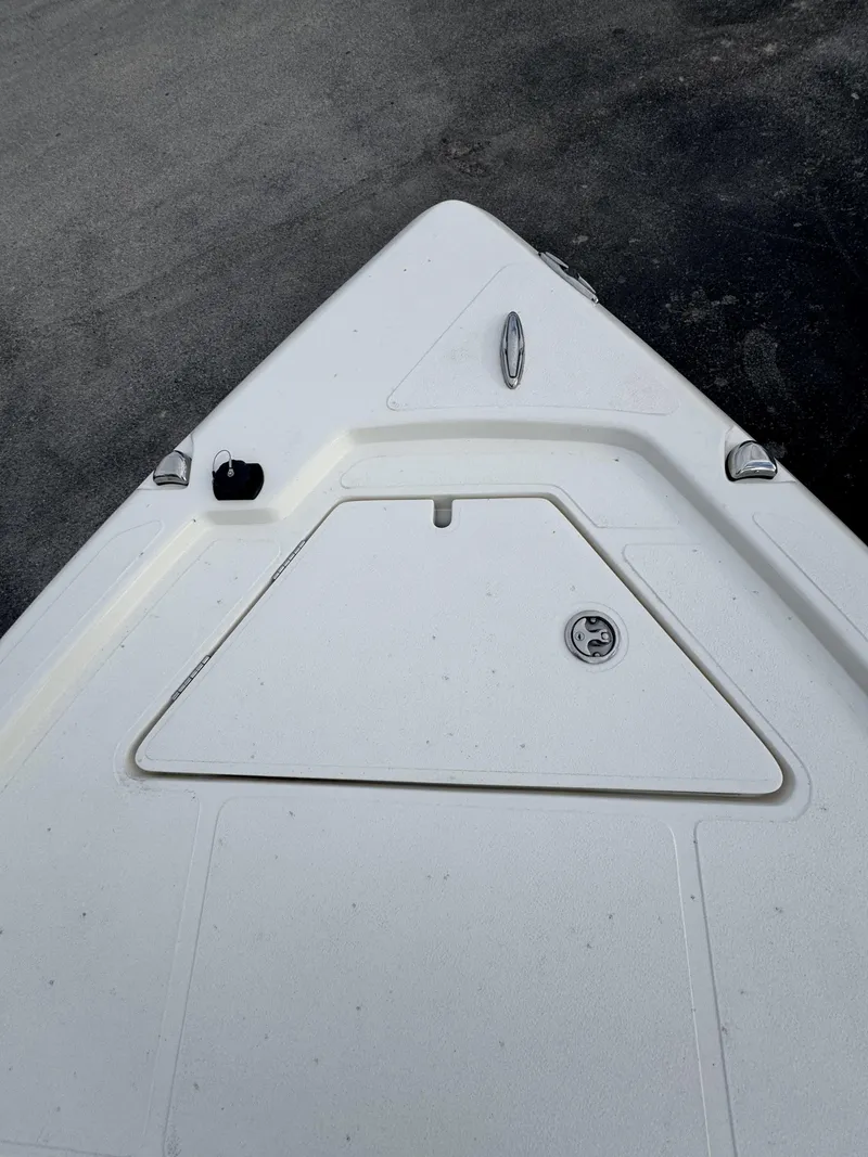 Slide: The Image of Skeeter SX Series SX241 2026 - 28