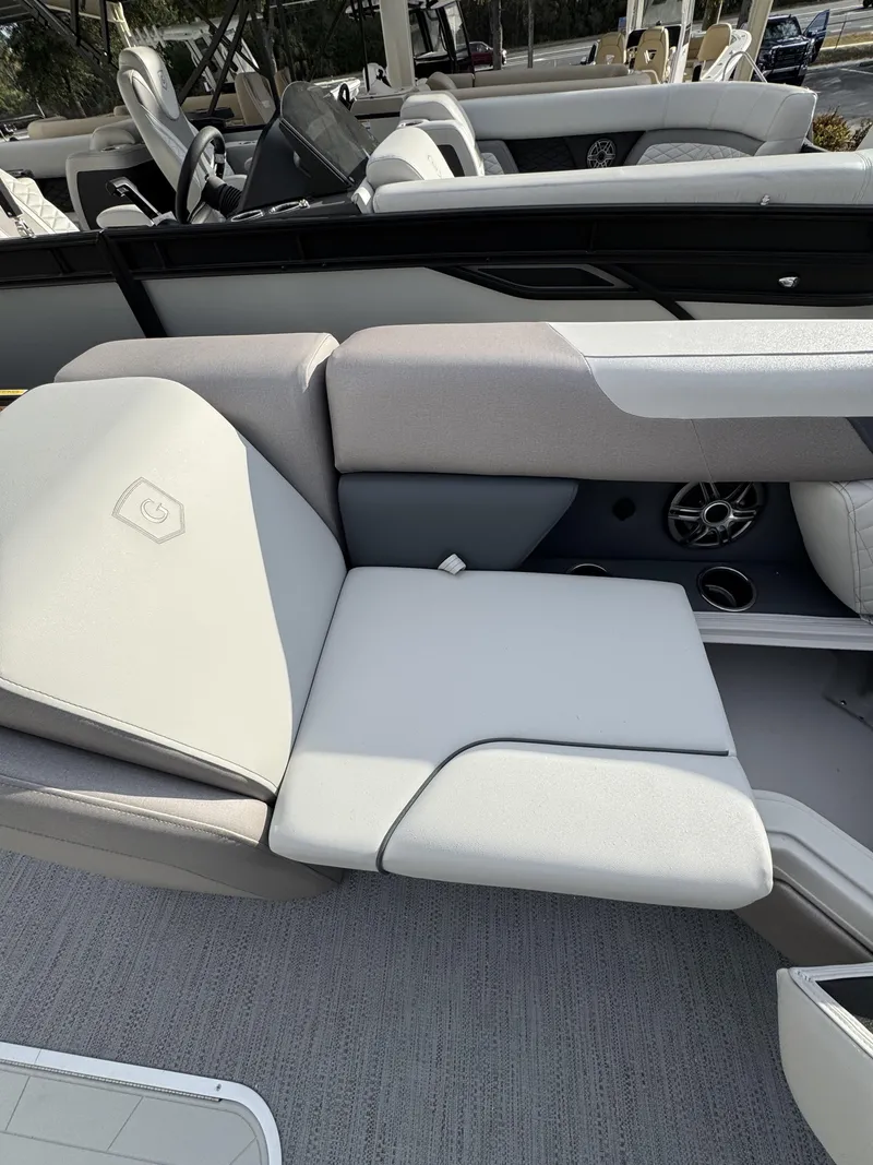 Slide: The Image of Sweetwater Sweetwater Lounge 2286 SFL 2026 - 6