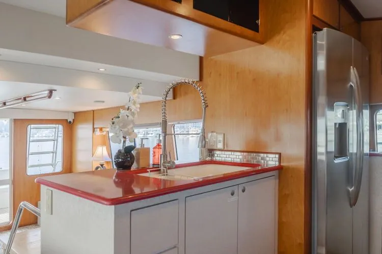 Slide: The Image of 2002 Mikelson 70 Sportfisher - Image 17 - 17