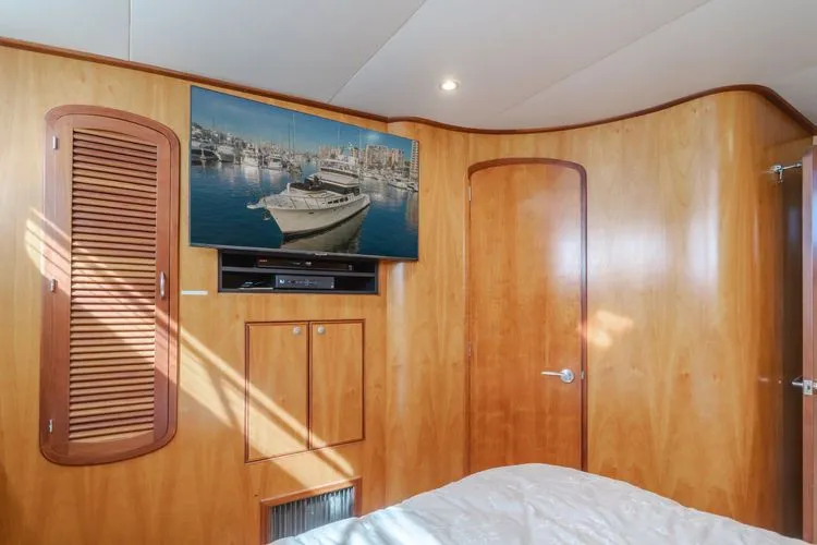 Slide: The Image of 2002 Mikelson 70 Sportfisher - Image 20 - 20