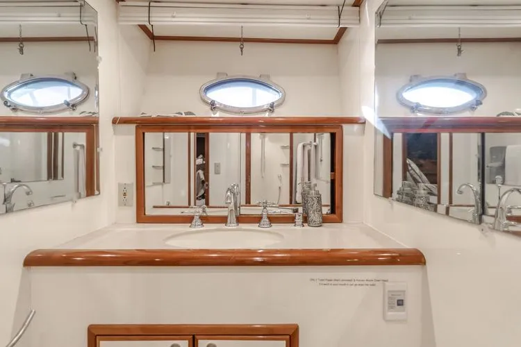 Slide: The Image of 2002 Mikelson 70 Sportfisher - Image 58 - 58