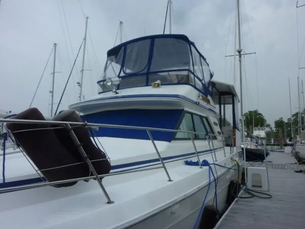 Slide: The Image of Sea Ray 410 Aft Cabin 1988 - 0