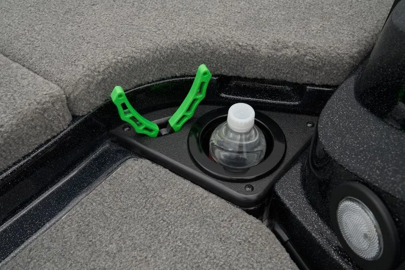 Slide: The Image of Interior of Nitro Z Series Z20 XL boat, model year 2026. - 3