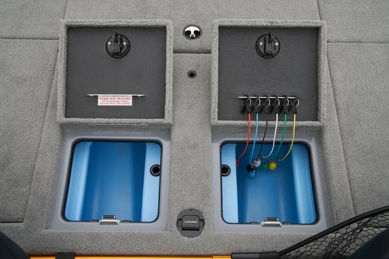 Slide: The Image of Interior view of Nitro Z Series Z20 XL 2026 boat. - 6