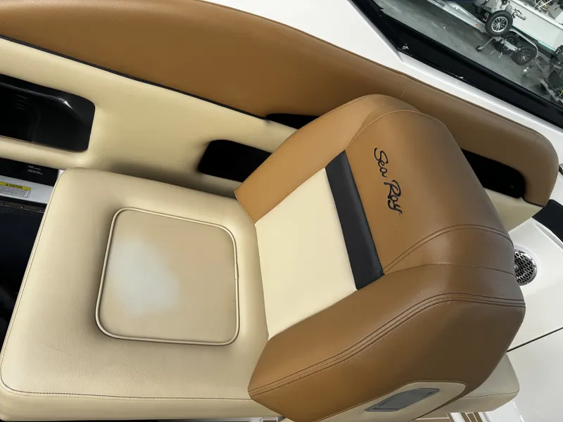 Slide: The Image of Sea Ray 300 SLX 2014 - 21