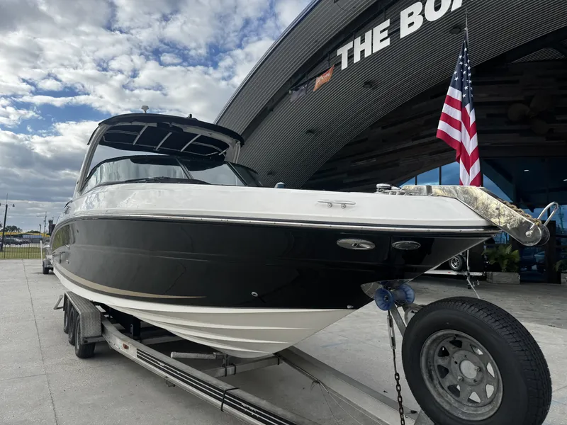 Slide: The Image of Sea Ray 300 SLX 2014 - 7