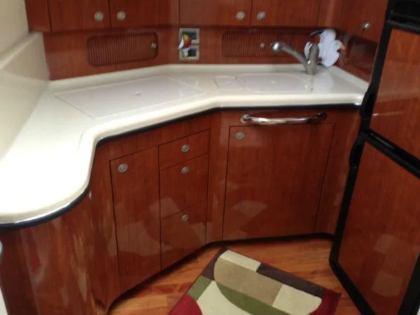 Slide: The Image of Sea Ray 390 Motor Yacht 2004 - 6