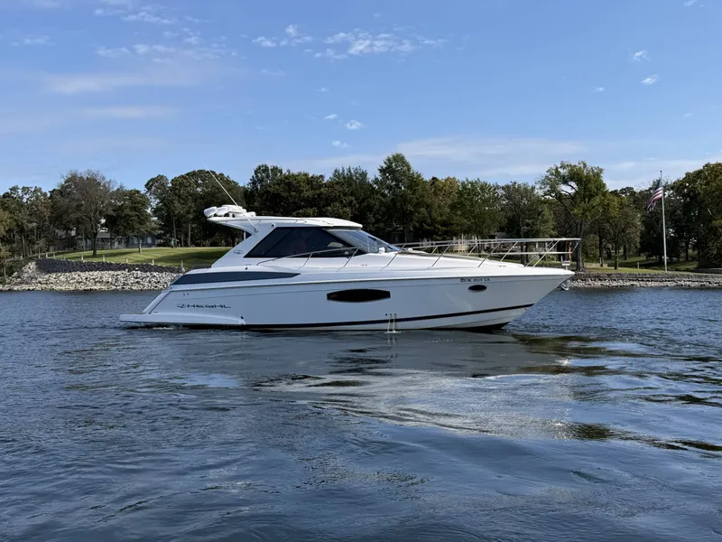 The Image of Regal 42 Sport Coupe 2013 - 1