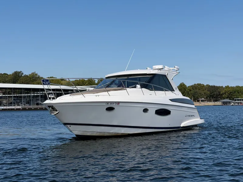 Slide: The Image of Regal 42 Sport Coupe 2013 - 4