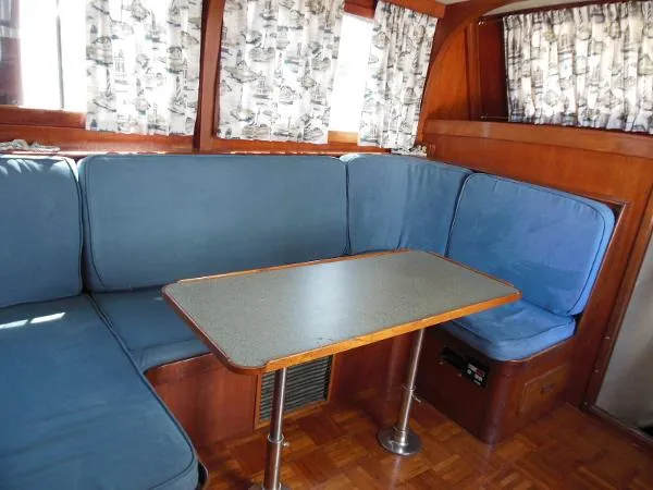 Slide: The Image of Albin AFT CABIN TRAWLER 1980 - 10