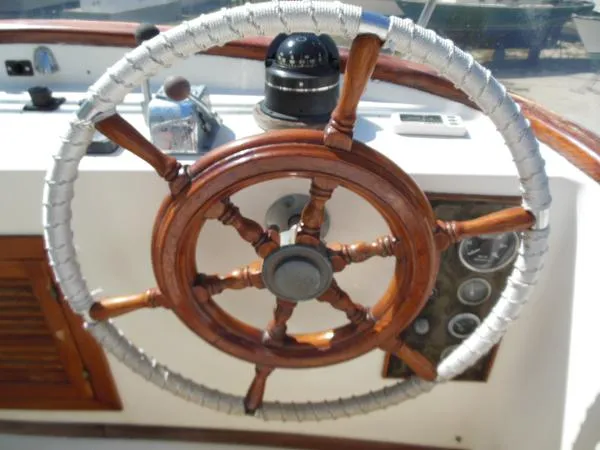 Slide: The Image of Albin AFT CABIN TRAWLER 1980 - 6