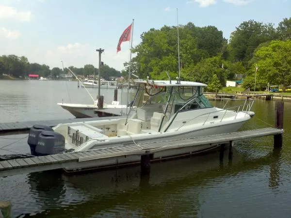 Slide: The Image of Pursuit 3070 Offshore Express 2003 - 5