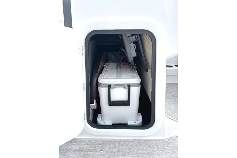 Slide: The Image of Stingray 192 SC 2026 - 18