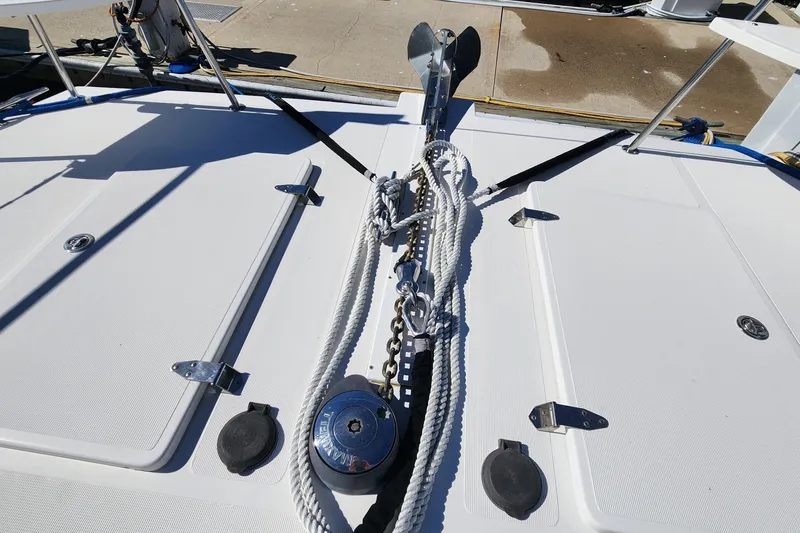 Slide: The Image of Deck of 2003 Endeavour 36 TrawlerCat with anchor and ropes. - 22